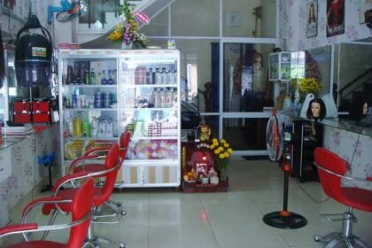 Sang nhượng tiệm tóc nữ