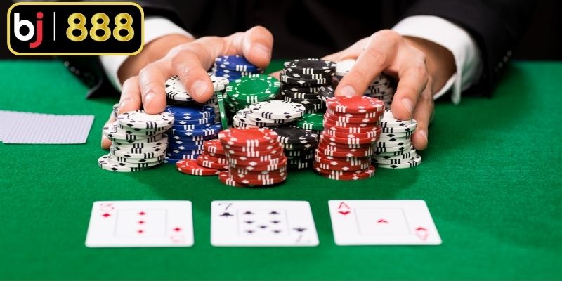 Tìm hiểu cơ bản game bài Poker